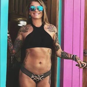 Savage Swim Slater Top NWOT